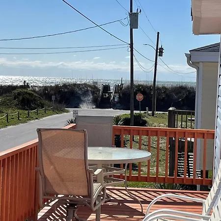 A Drunken Parrots Beach Side Paradise